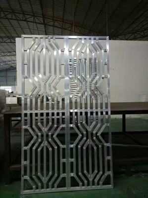 望謨鏤空鋁板的性能特點(diǎn)分析